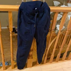 Lululemon dance joggers, size 2, navy